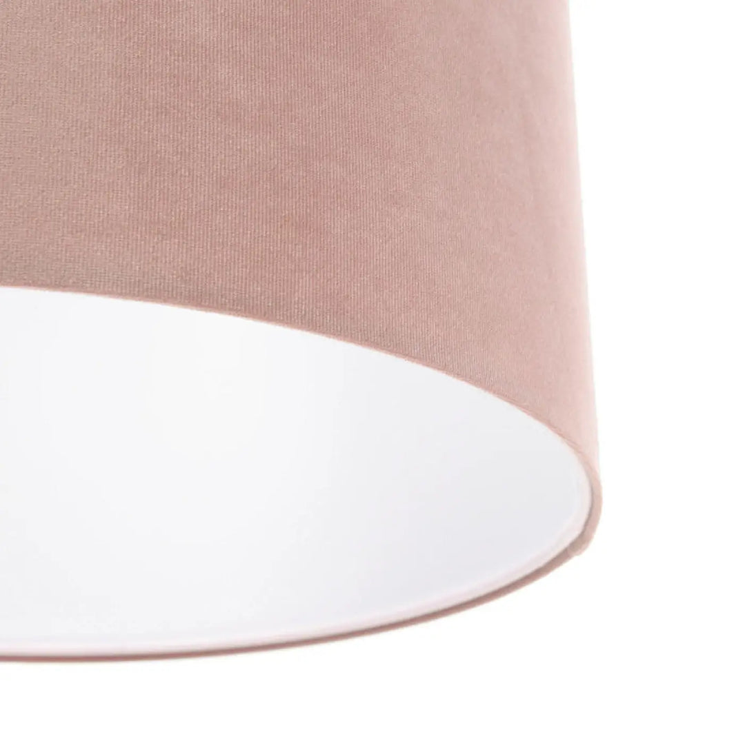 Suspension luminaire classic jasmin avec abat-jour en tissu rose clair velours doux et intérieur blanc éclatant