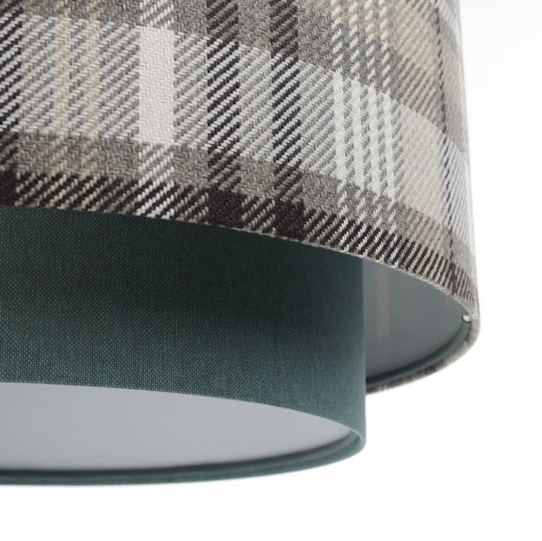 Suspension luminaire doblo avec abat-jour cylindrique en tissu turquoise gris design à motif tartan et bord en velours vert foncé
