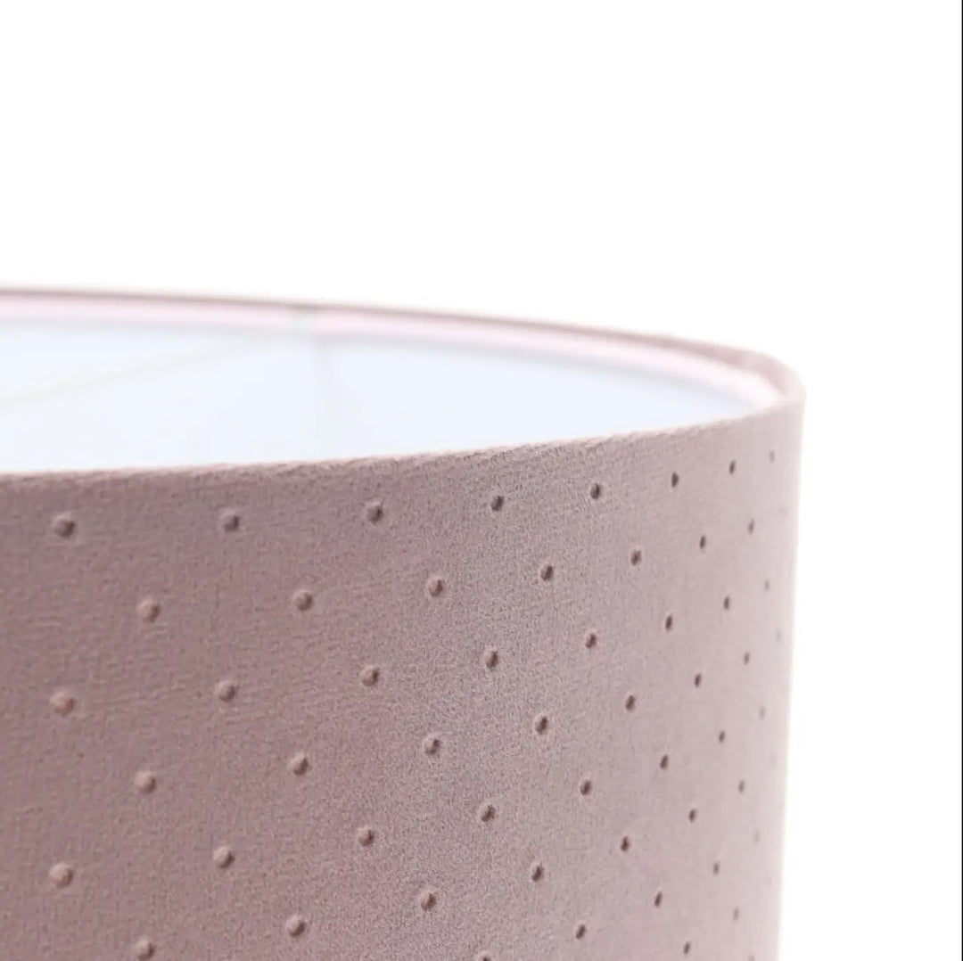 Suspension luminaire classic jasmin violet clair avec abat-jour taupe en tissu violet texturé à pois en relief