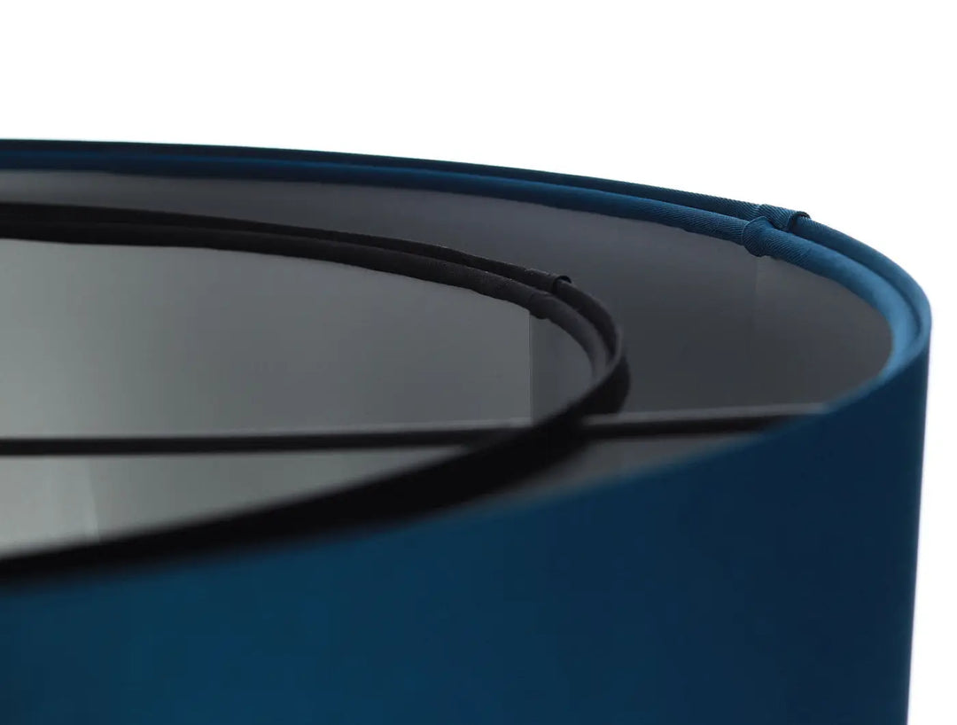 Suspension luminaire duo avec abat-jour en velours turquoise et bord intérieur noir élégant