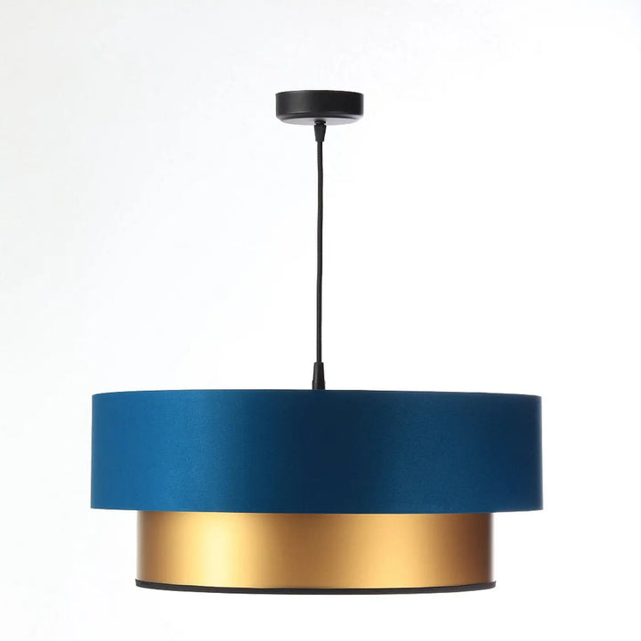 Suspension luminaire duo à deux niveaux avec abat-jour supérieur turquoise en tissu et base dorée en métal poli suspendue par cordon noir