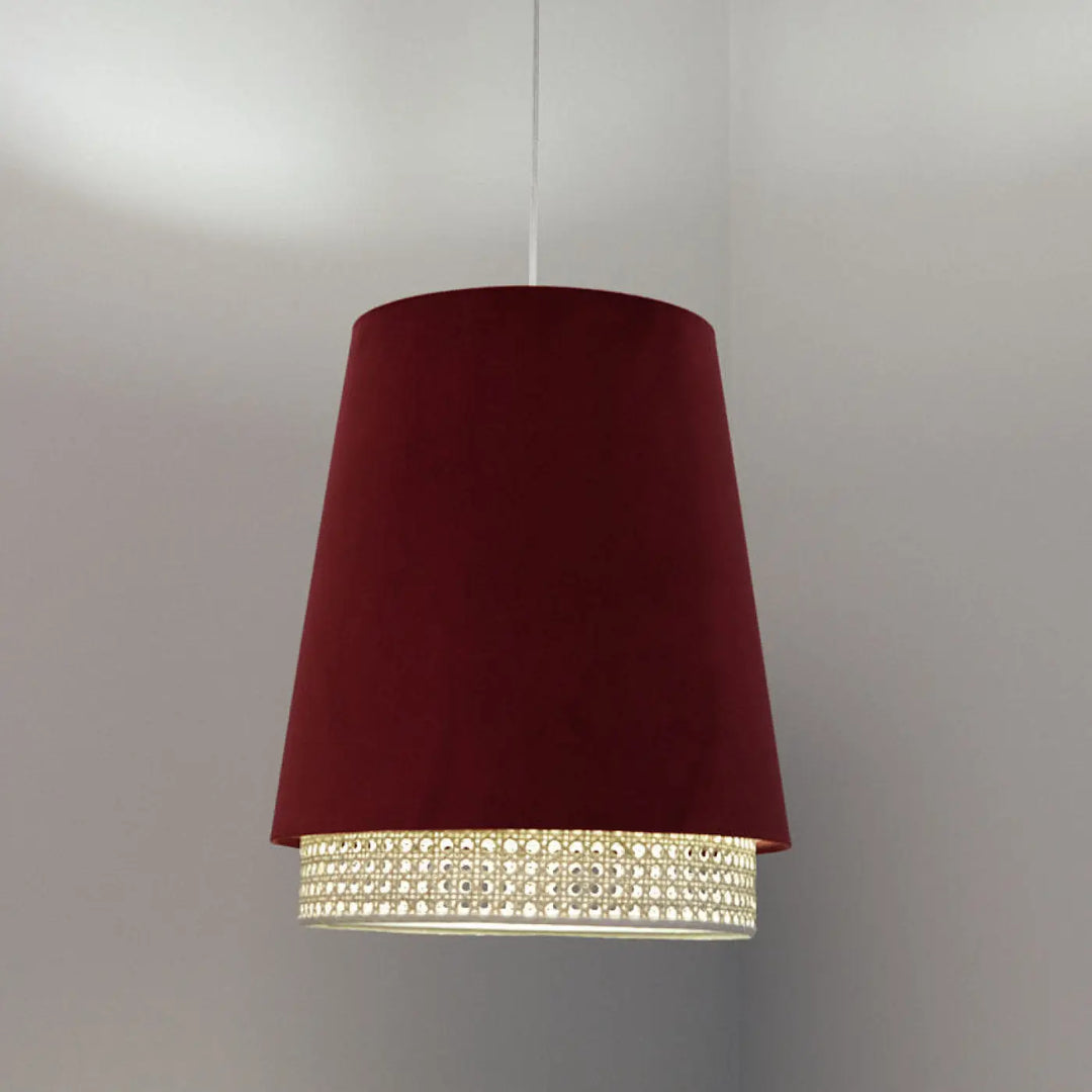 Suspension luminaire avec abat-jour en velours rouge profond et bordure en cristal illuminée pour luminaire turquoise sensei rattan