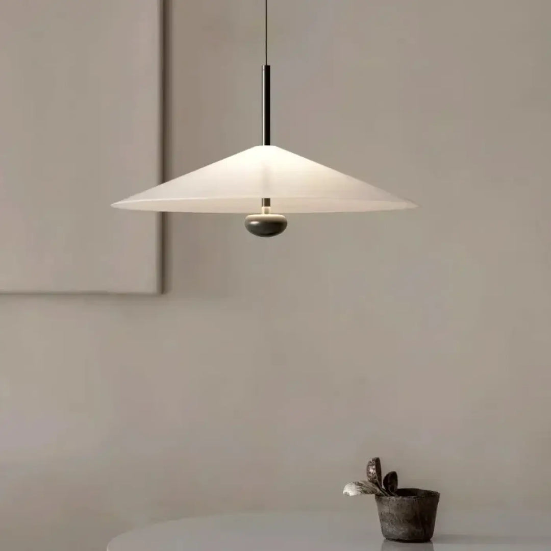 Suspension luminaire en verre blanc design épuré et moderne