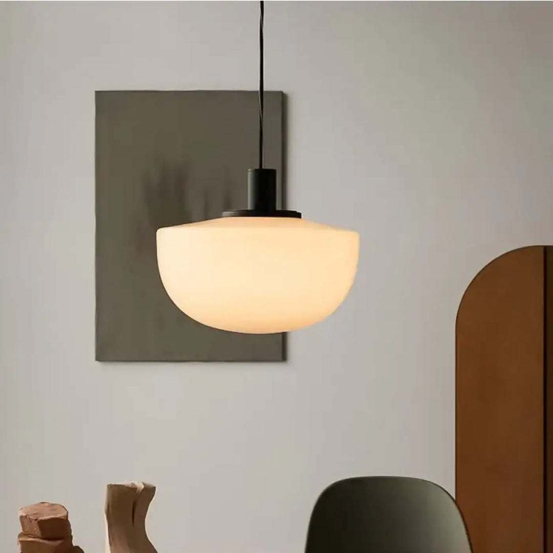 Suspension luminaire en verre blanc design scandinave épuré