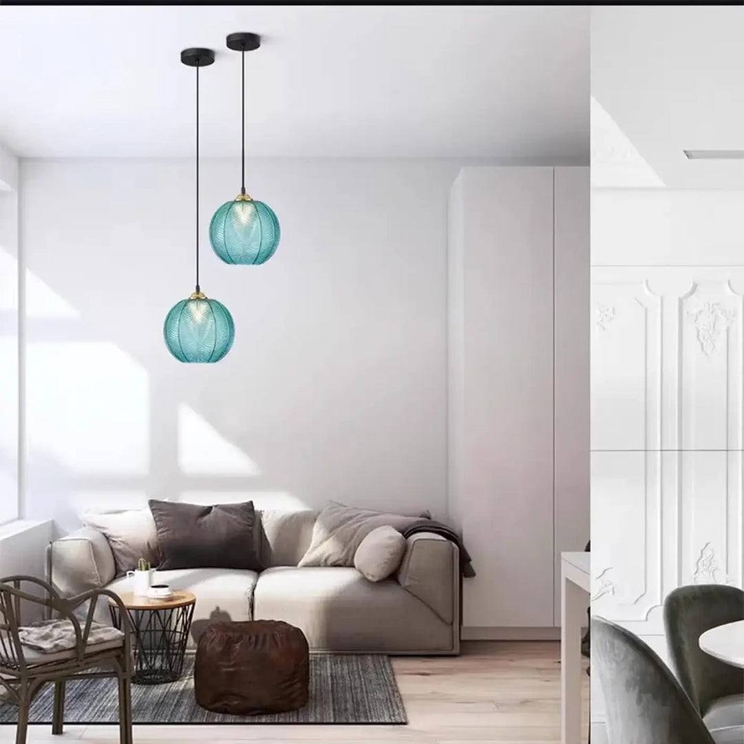 Suspension luminaire aqua avec deux suspensions en verre bleu texturé de design moderne en forme sphérique