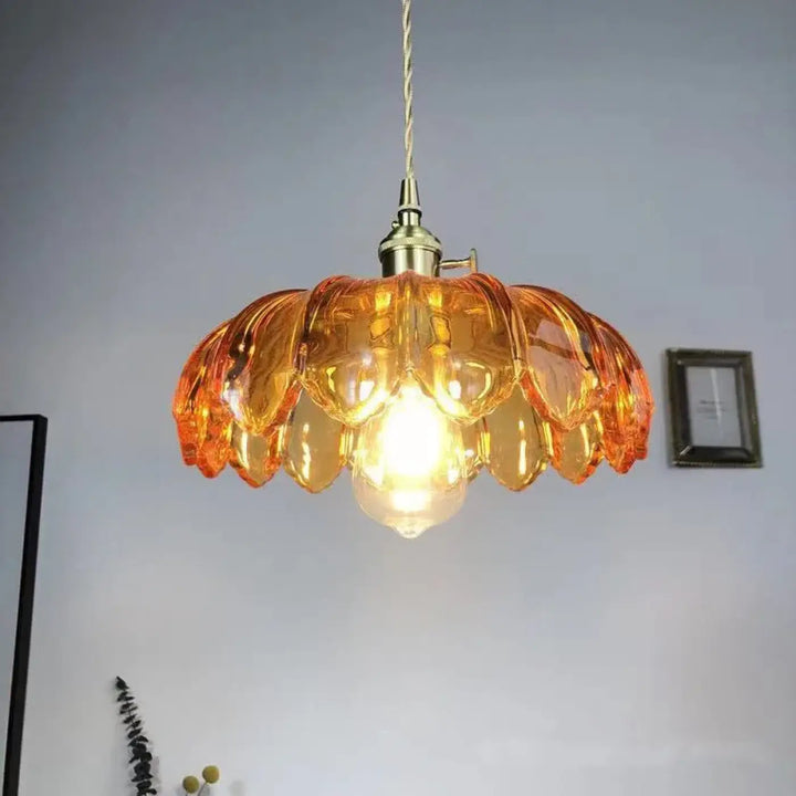 Suspension luminaire en verre motif floral au style élégant