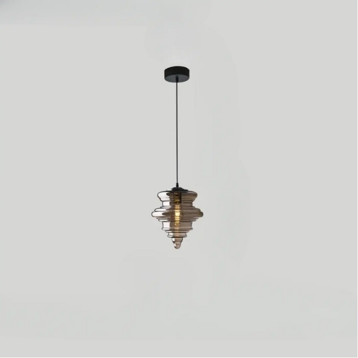 Suspension luminaire ondor avec abat-jour en verre fumé à étages et structure métallique noire moderne