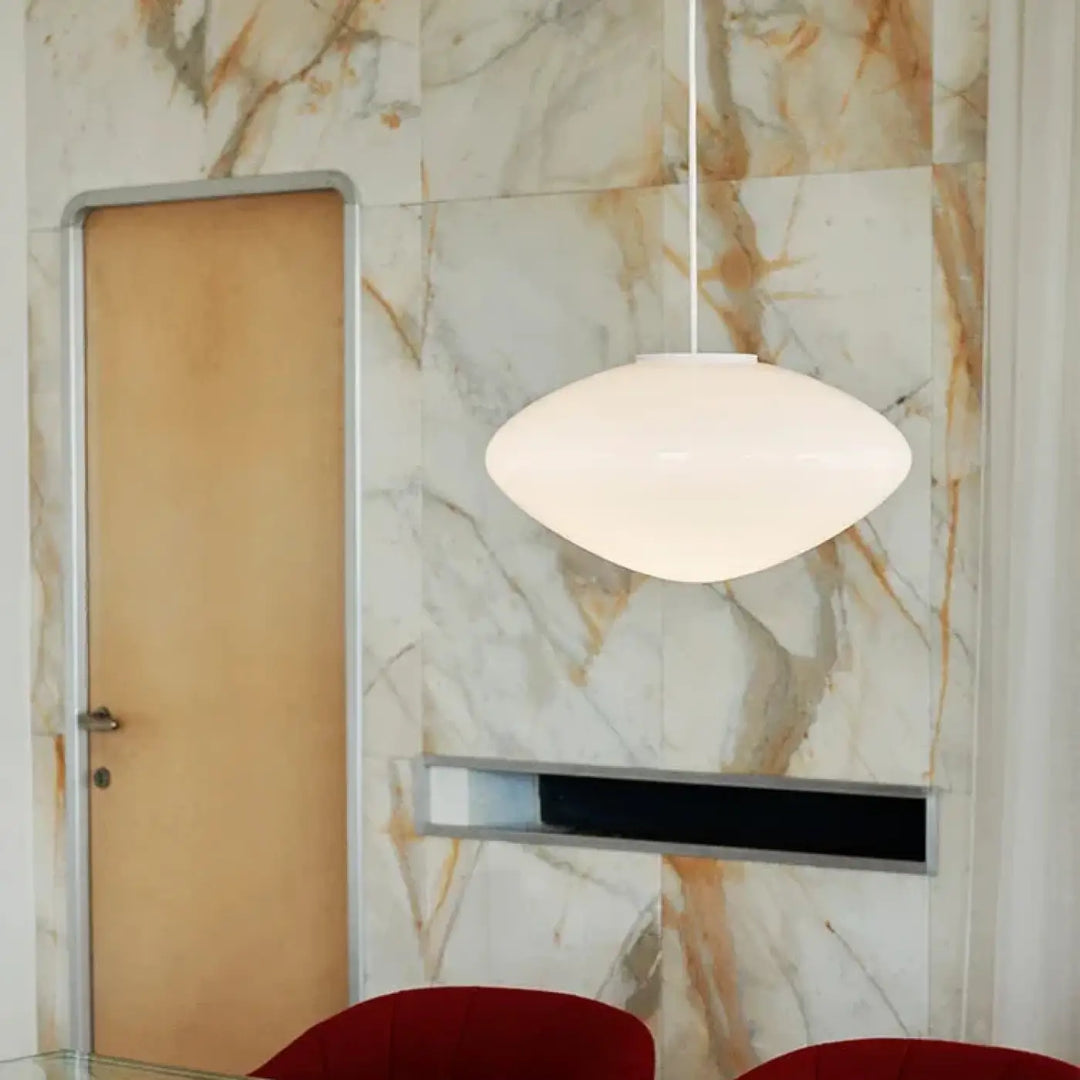 Suspension luminaire en verre opale au design contemporain blanc