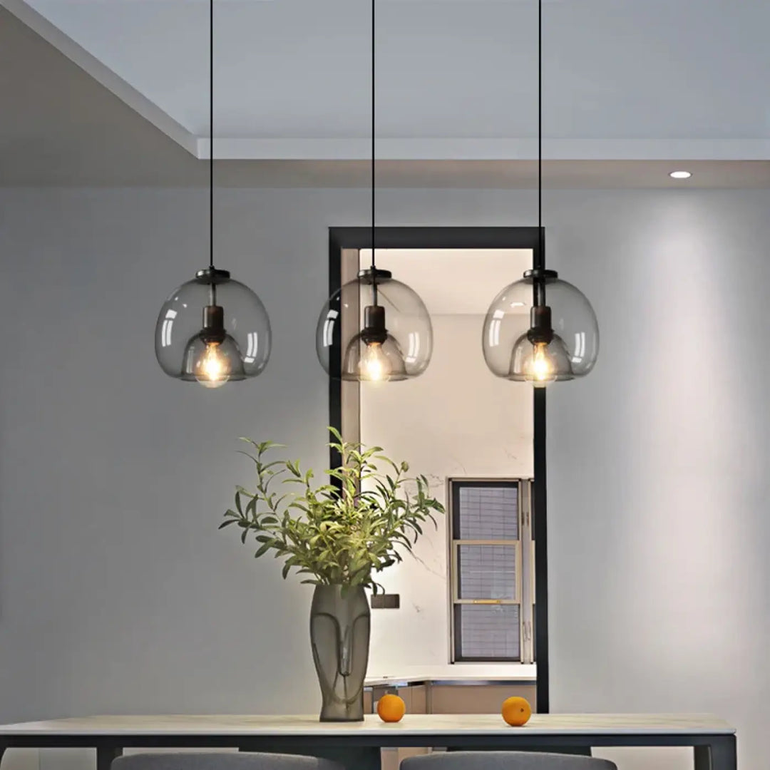 Suspension luminaire en verre soufflé noir pour cuisine moderne

