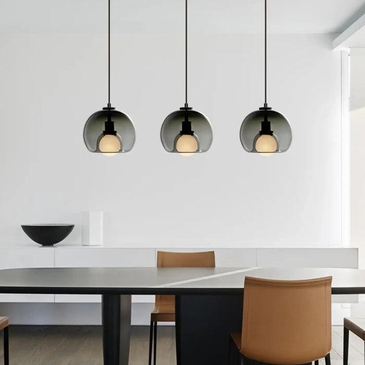Suspension luminaire en verre soufflé noir pour cuisine moderne


