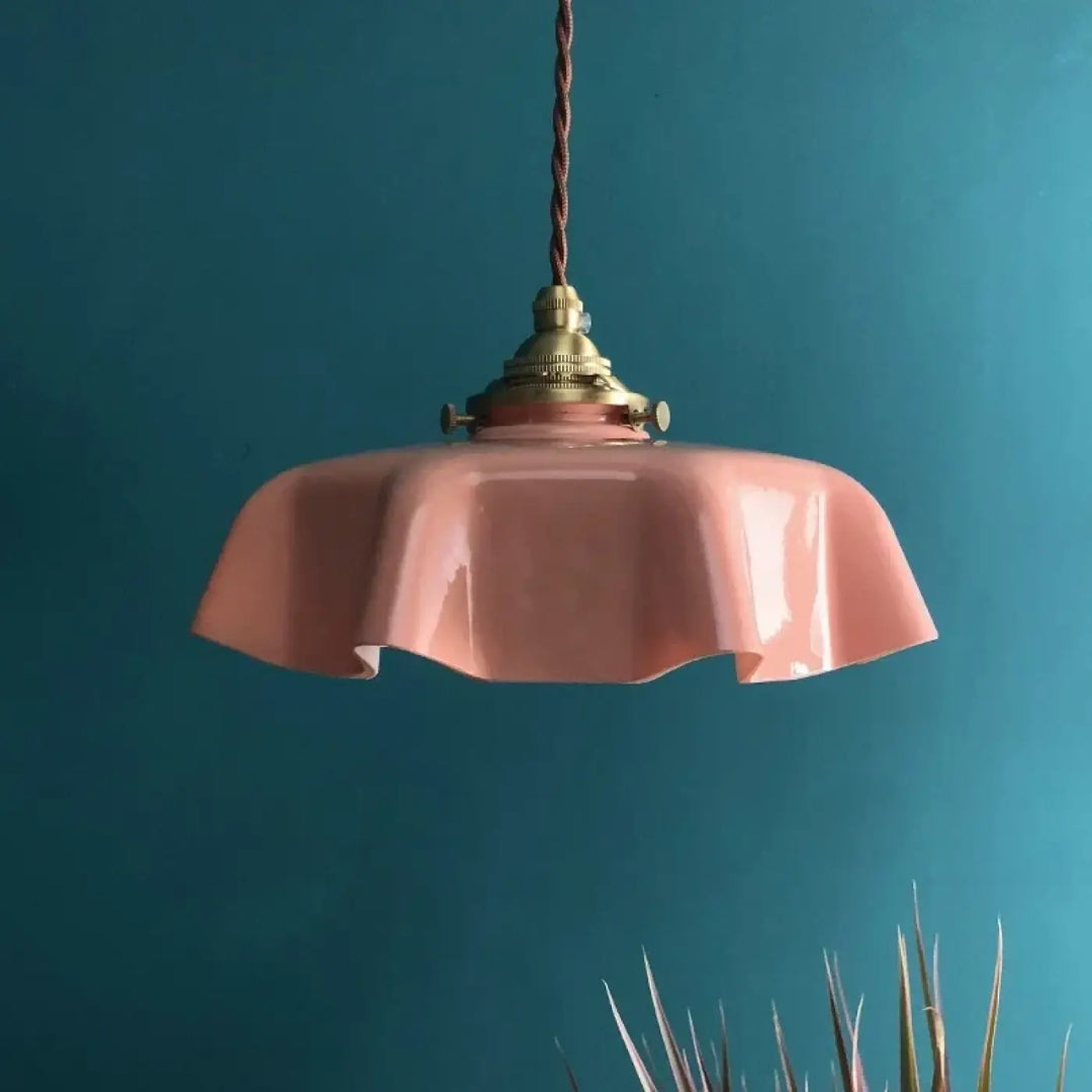 Suspension luminaire vintage blanche avec finition laiton