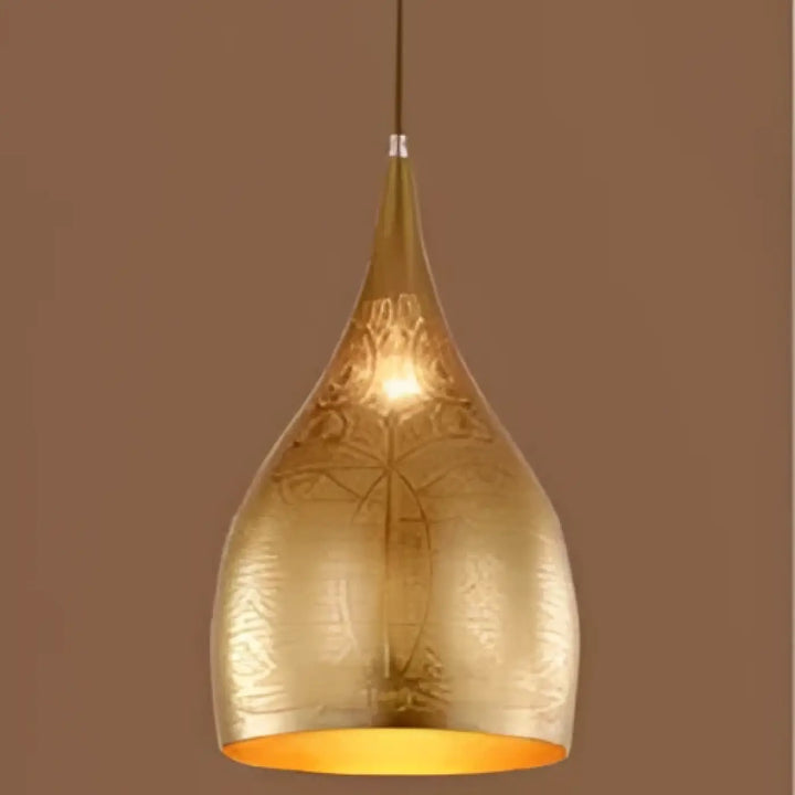 Suspension luminaire sandyha dorée en forme de goutte avec motifs gravés et lumière intérieure chaude vintage turque