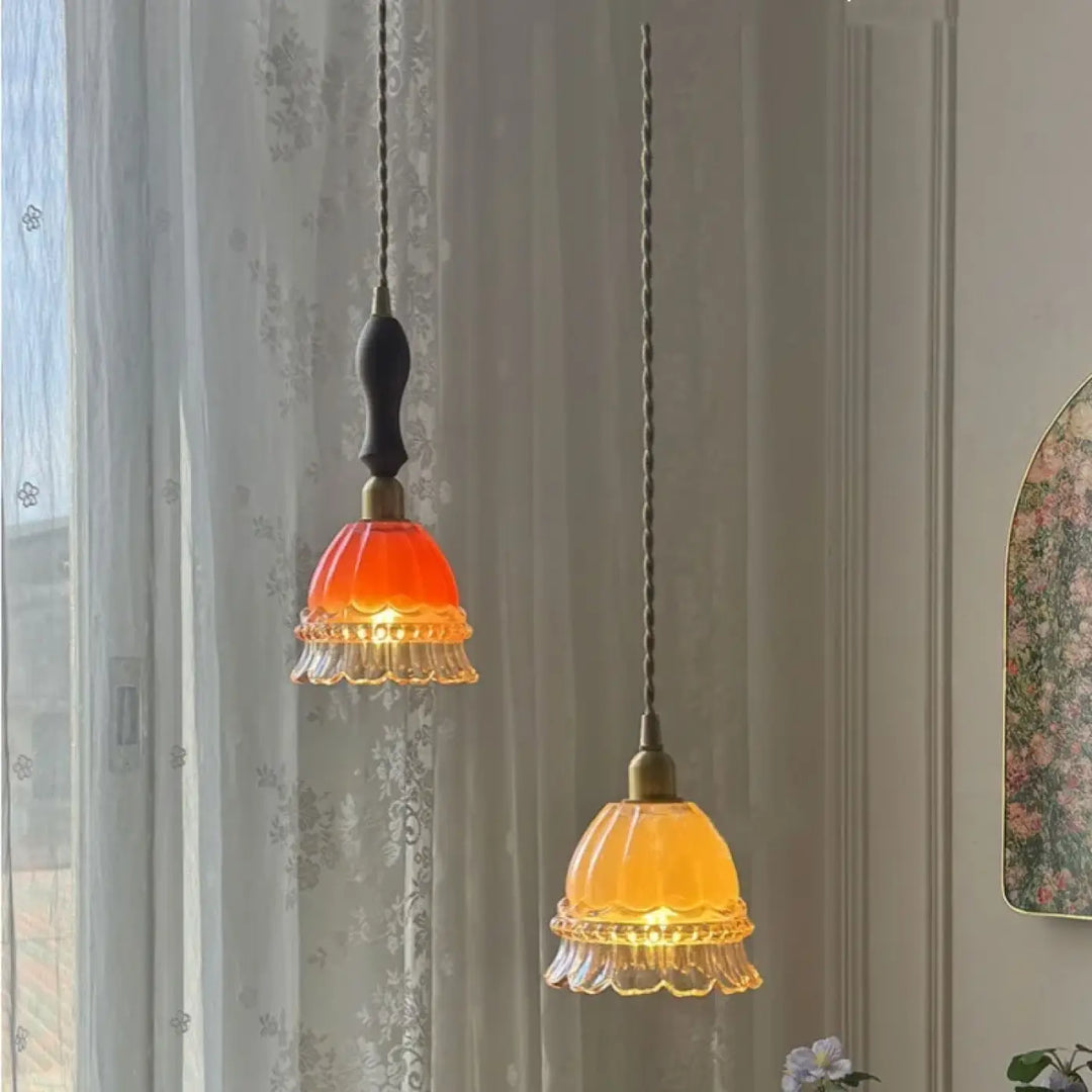 Suspension luminaire vintage en verre au style rétro chic ambré