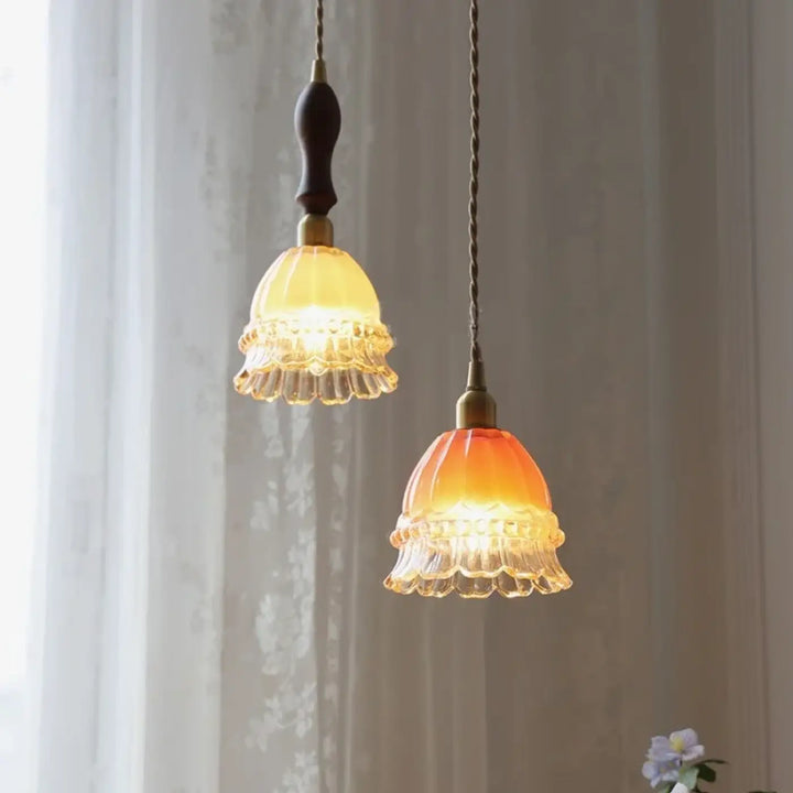 Suspension luminaire vintage en verre au style rétro chic ambré
