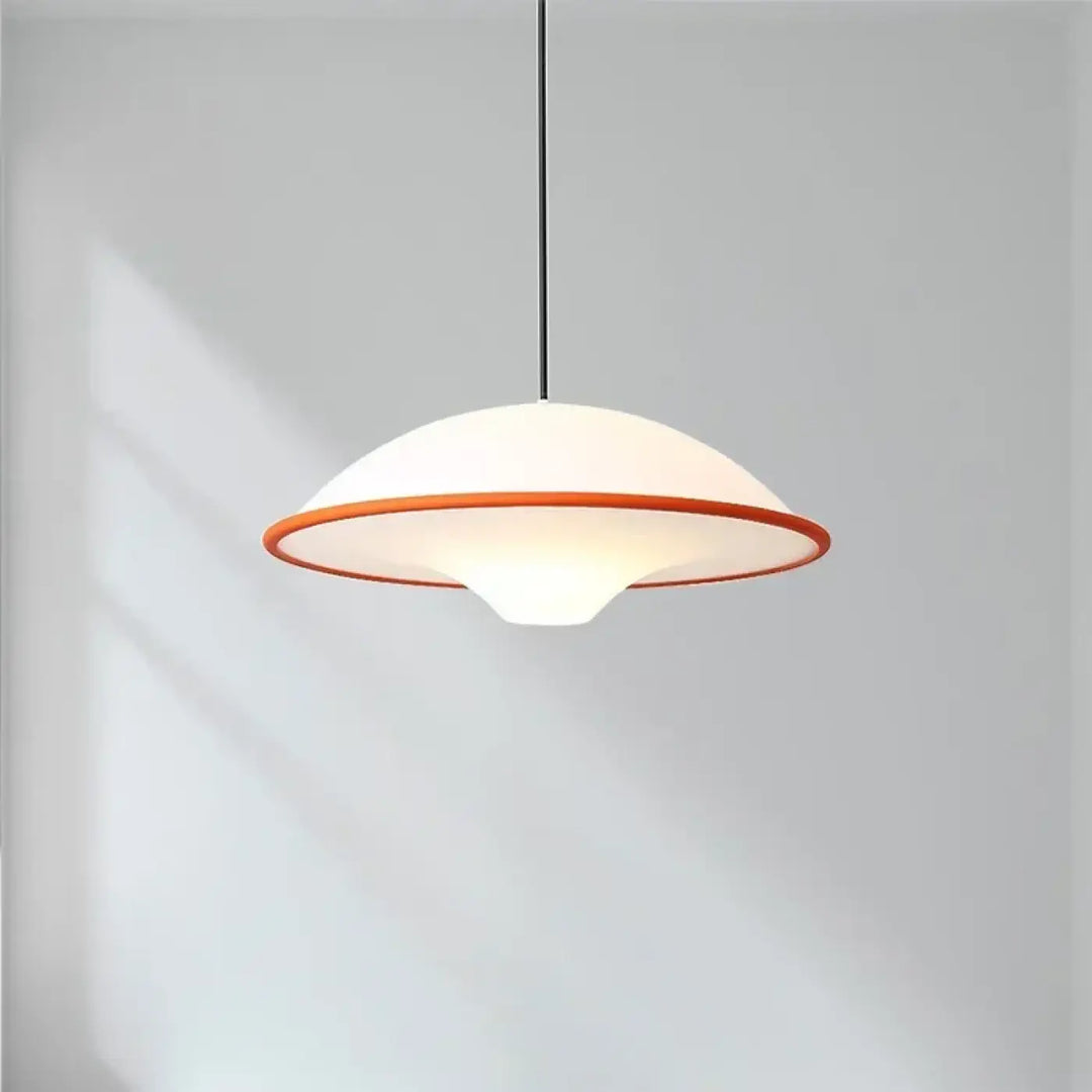 Suspension moderne blanche design épuré salle à manger

