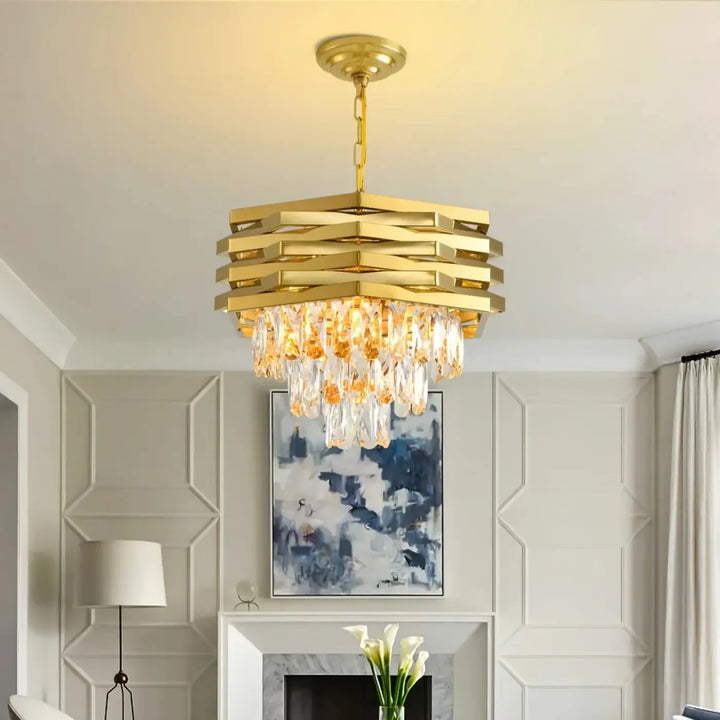 Suspension moderne dorée avec cristaux style luxe chic