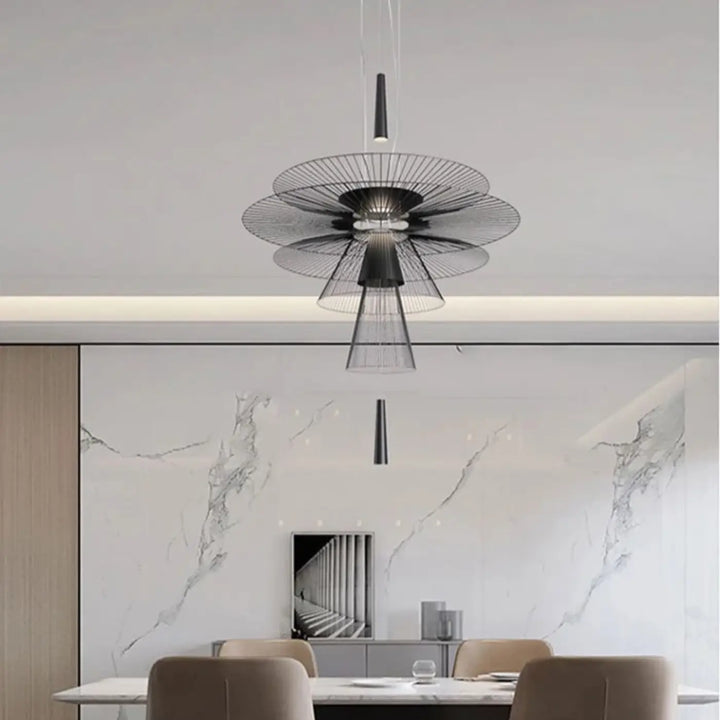 Suspension moderne filaire à étages design sculptural