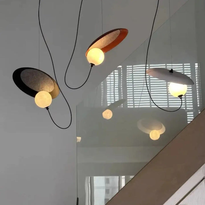 Suspension moderne forme orbitale élégante