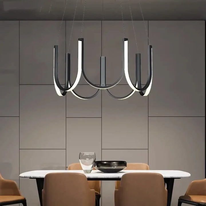 Suspension Moderne Noire Et Dorée En Forme D’Arche Lumineuse