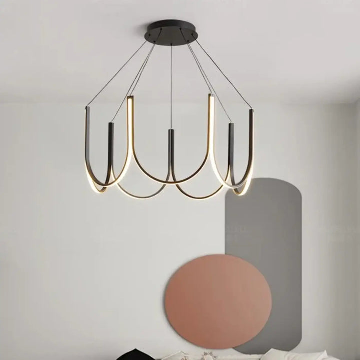 Suspension Moderne Noire Et Dorée En Forme D’Arche Lumineuse