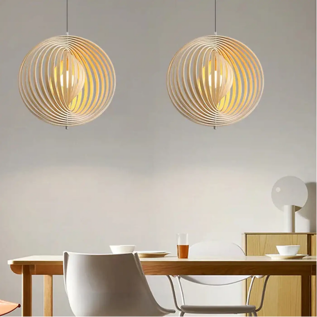 Suspension sphérique anneaux style graphique noir beige chic