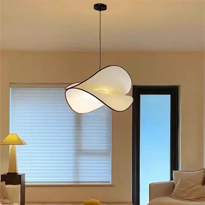Suspension ondulée blanche style organique moderne et chic