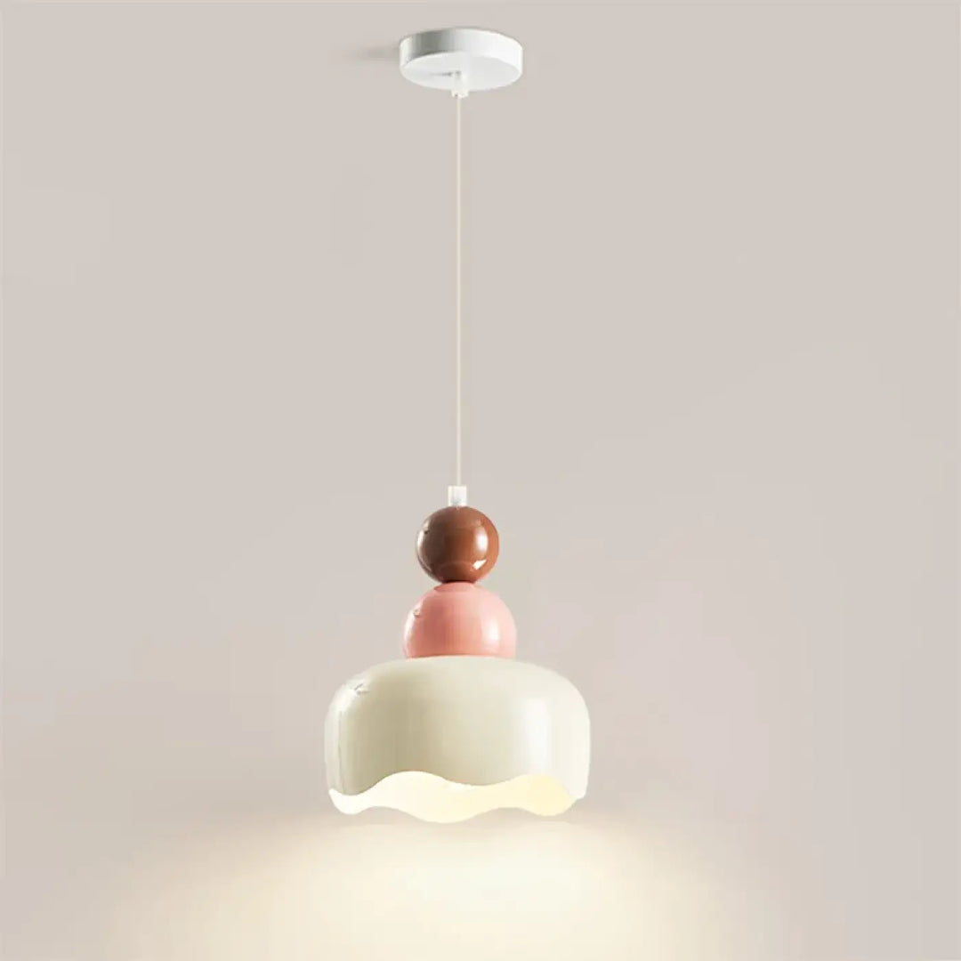 Suspension luminaire en céramique pastel style nordique avec étages sphériques crème, rose et marron design macaron esthétique douce