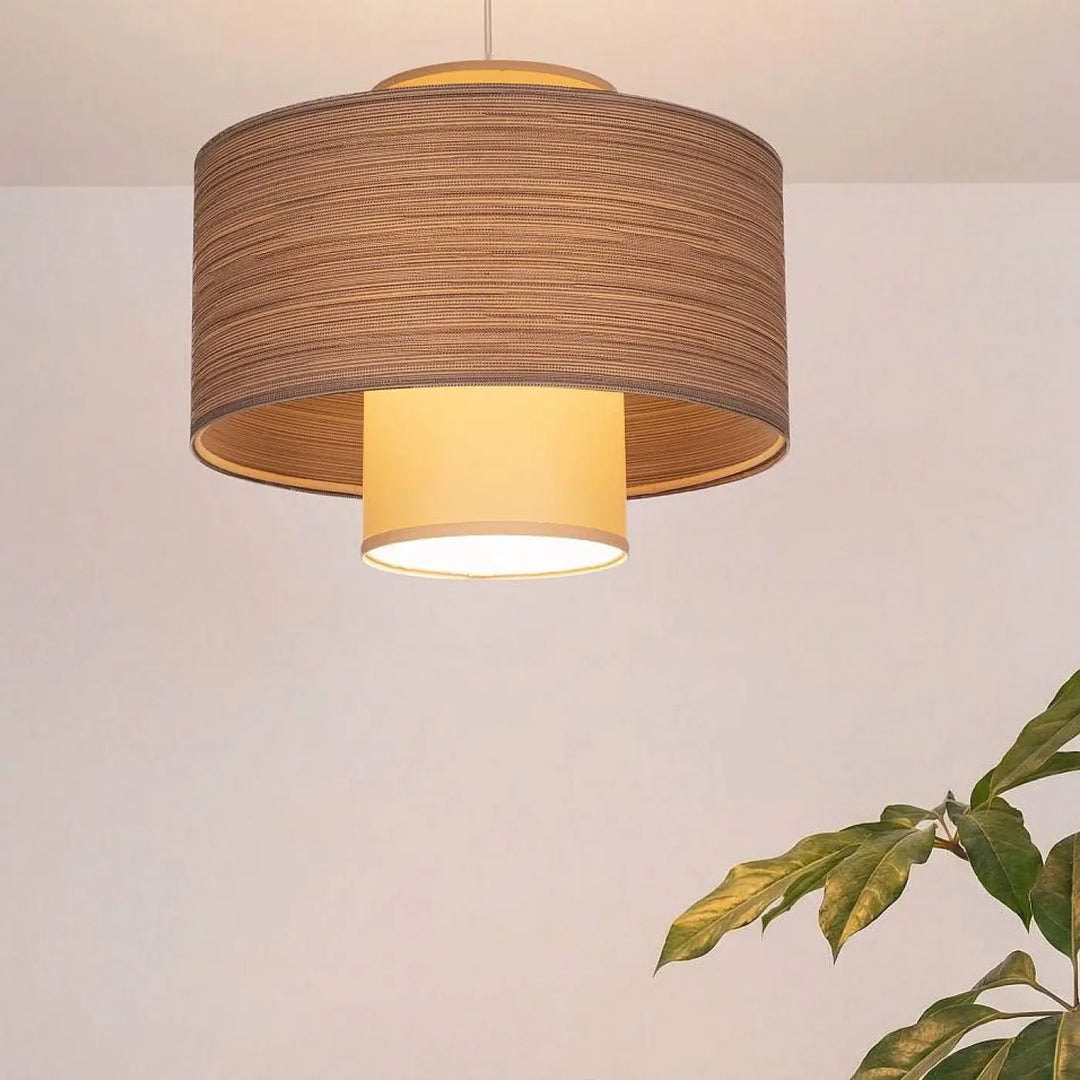Suspension taupe double cylindrique en fibres naturelles tissées avec abat-jour intérieur beige crème doux