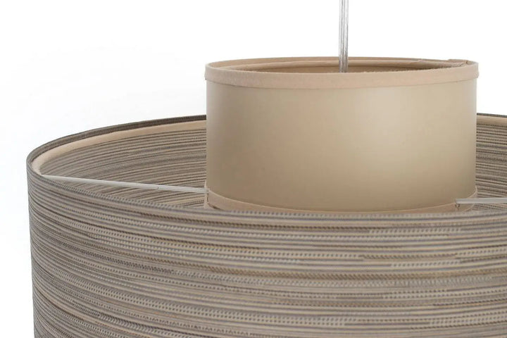 Suspension taupe double avec abat-jour cylindrique beige en papier texturé et doublure intérieure lisse