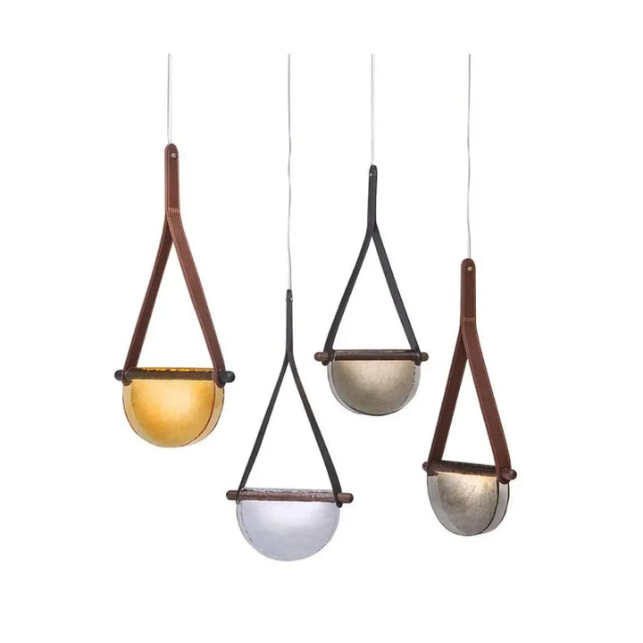 Suspension verre soufflé avec sangle cuir ambiance chic