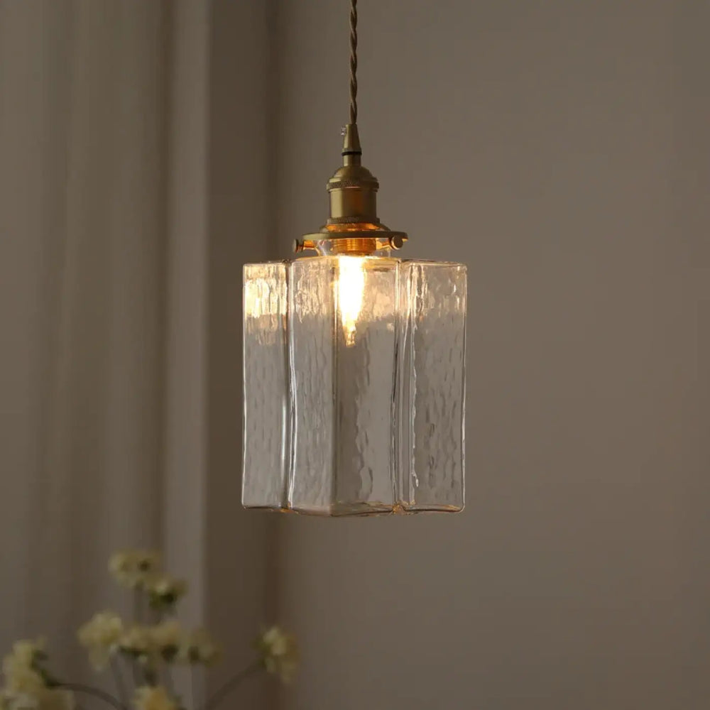 Suspension Vintage En Verre Et Laiton Pour Ambiance Douce

