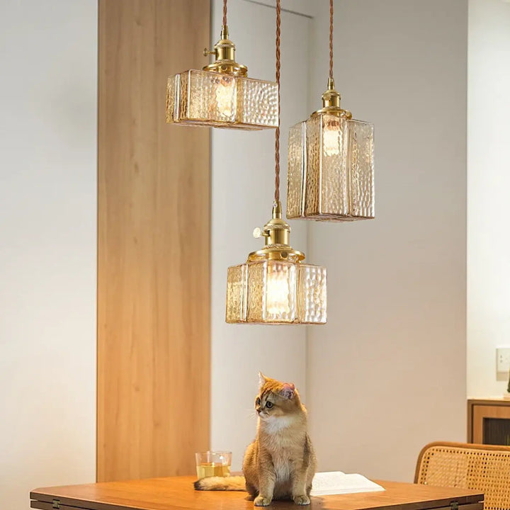 Suspension Vintage En Verre Et Laiton Pour Ambiance Douce

