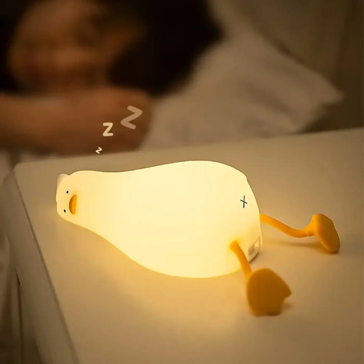 Veilleuse canard douce et cocooning craquante jaune avec pieds et bec orange pour lumière douce au coucher