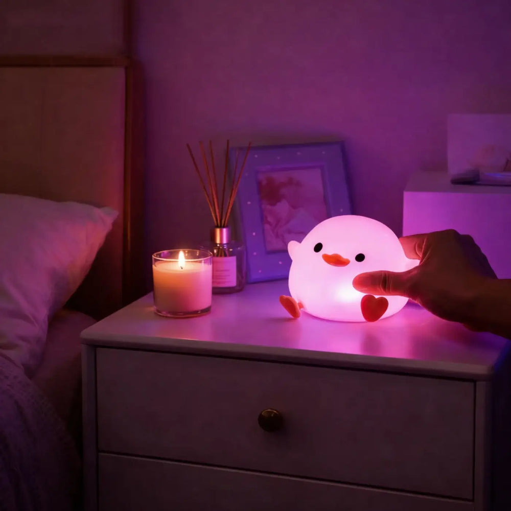 Veilleuse caneton en peluche rose douce lumineuse avec yeux noirs et bec orange pour décorative pleine ambiance nuit