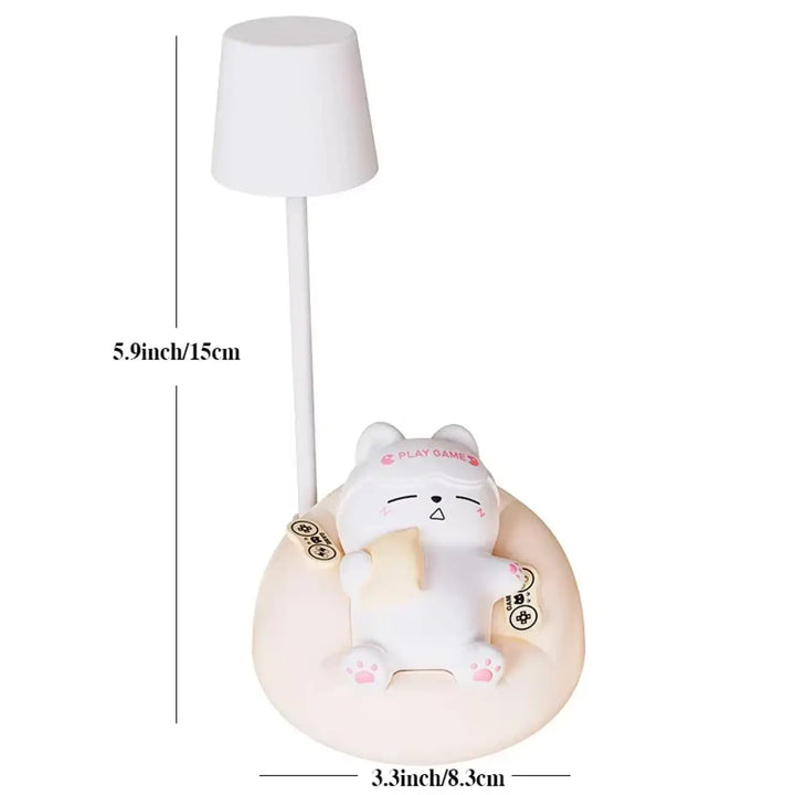 Veilleuse chat décorative en plastique blanc avec base rose pâle et abat-jour cylindrique blanc, modèle katty