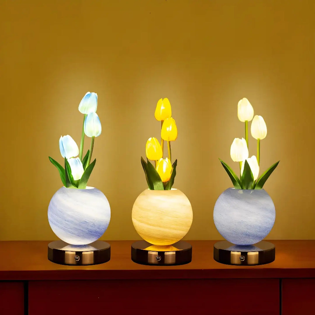 Lampe de table tulyna trois lampes à led sphériques avec source lumineuse tulipe en vase en verre marbré et socle métallique